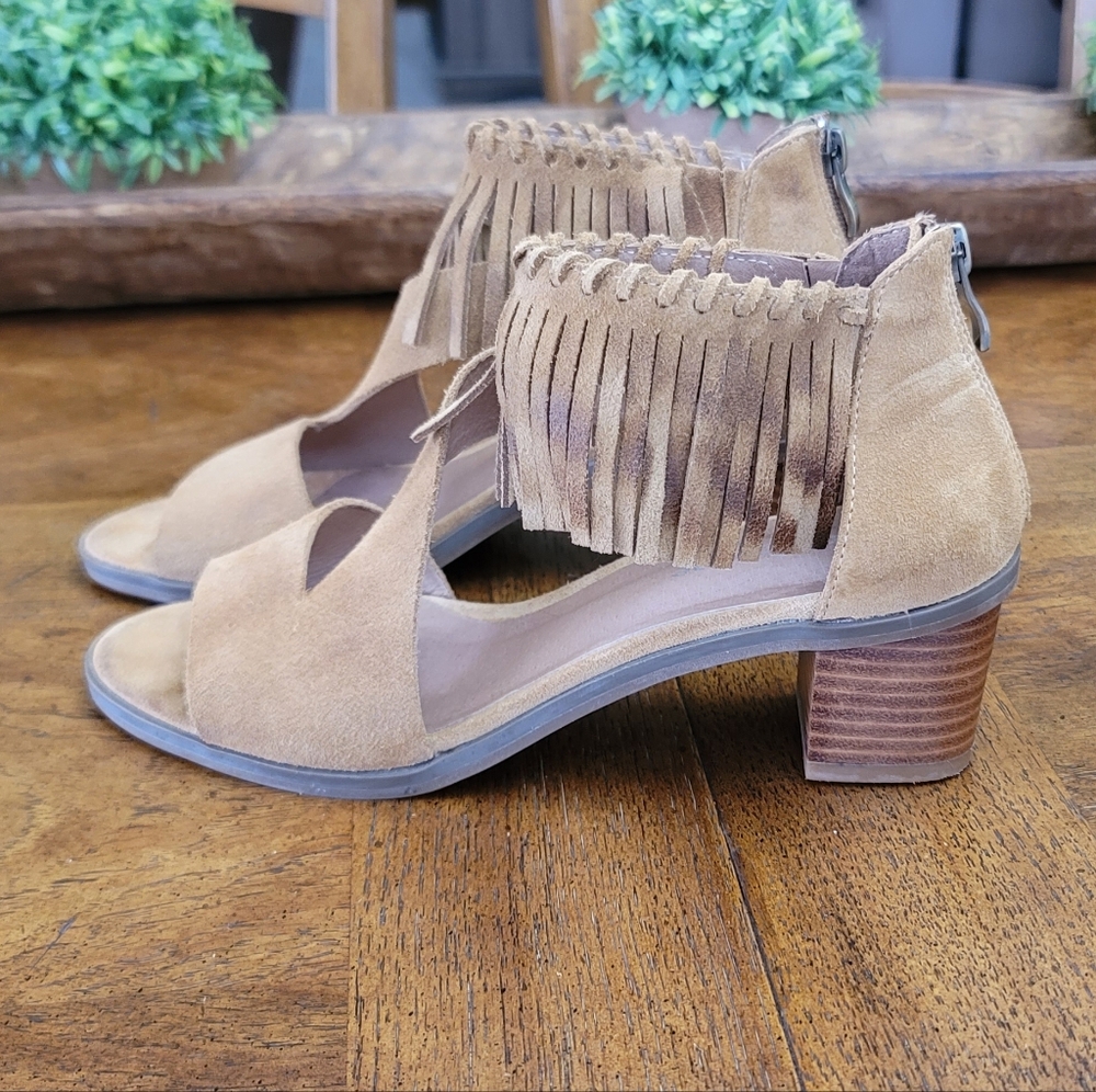 Antelope Sandals Women Sz 39 (8.5 Or 9 US) Leather Boho Fringe Chunky